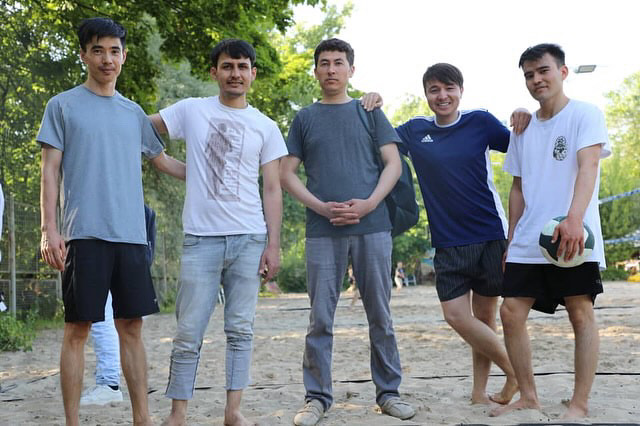 BD9F8DC6-C267-4C32-8764-DD3391BEC243